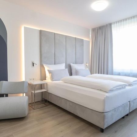 Zzzpace Smart-Hotel Bielefeld Zentrum Buitenkant foto