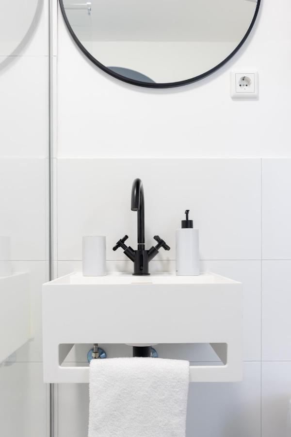 Zzzpace Smart-Hotel Bielefeld Zentrum Buitenkant foto