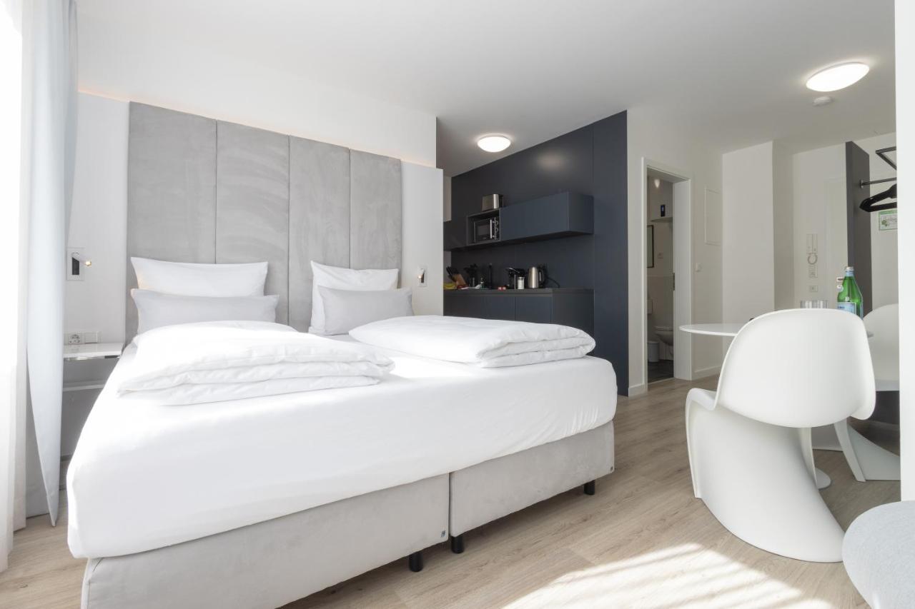 Zzzpace Smart-Hotel Bielefeld Zentrum Buitenkant foto