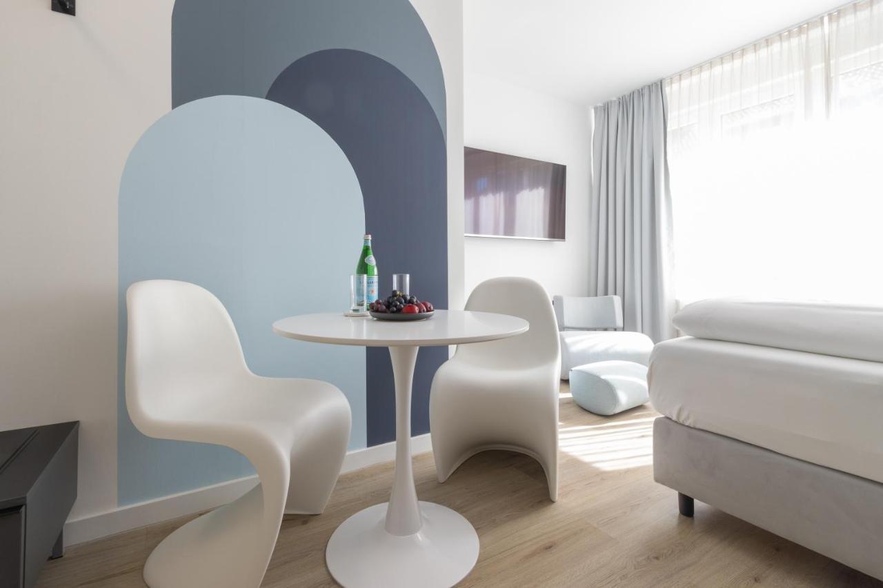 Zzzpace Smart-Hotel Bielefeld Zentrum Buitenkant foto