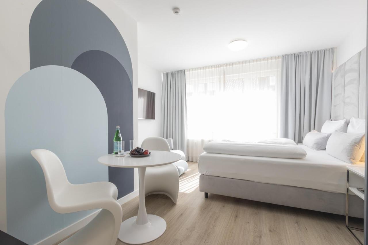 Zzzpace Smart-Hotel Bielefeld Zentrum Buitenkant foto