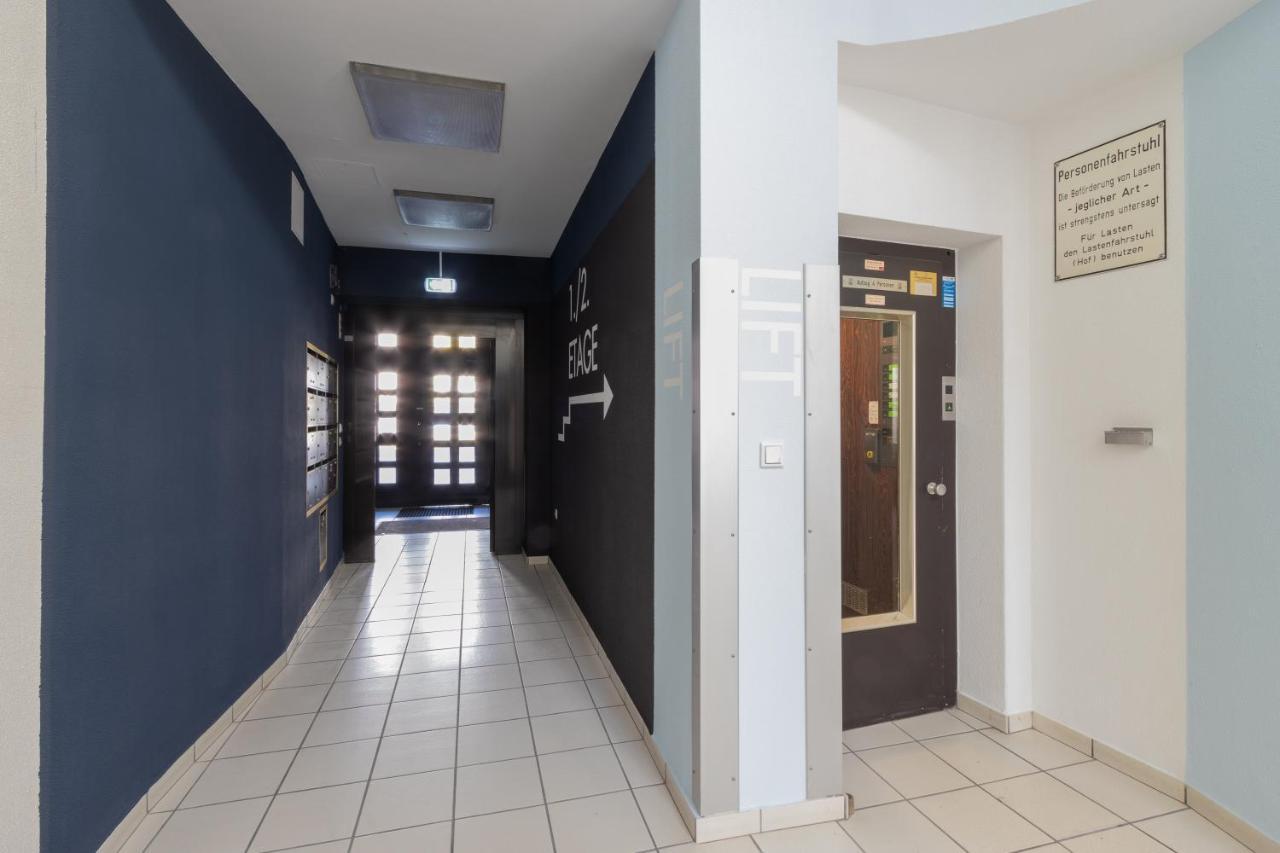 Zzzpace Smart-Hotel Bielefeld Zentrum Buitenkant foto