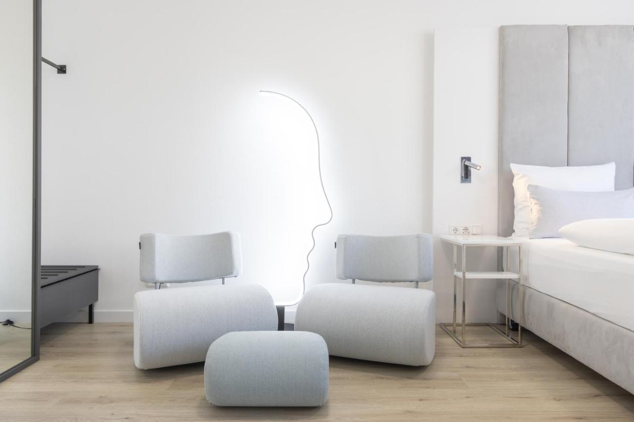 Zzzpace Smart-Hotel Bielefeld Zentrum Buitenkant foto
