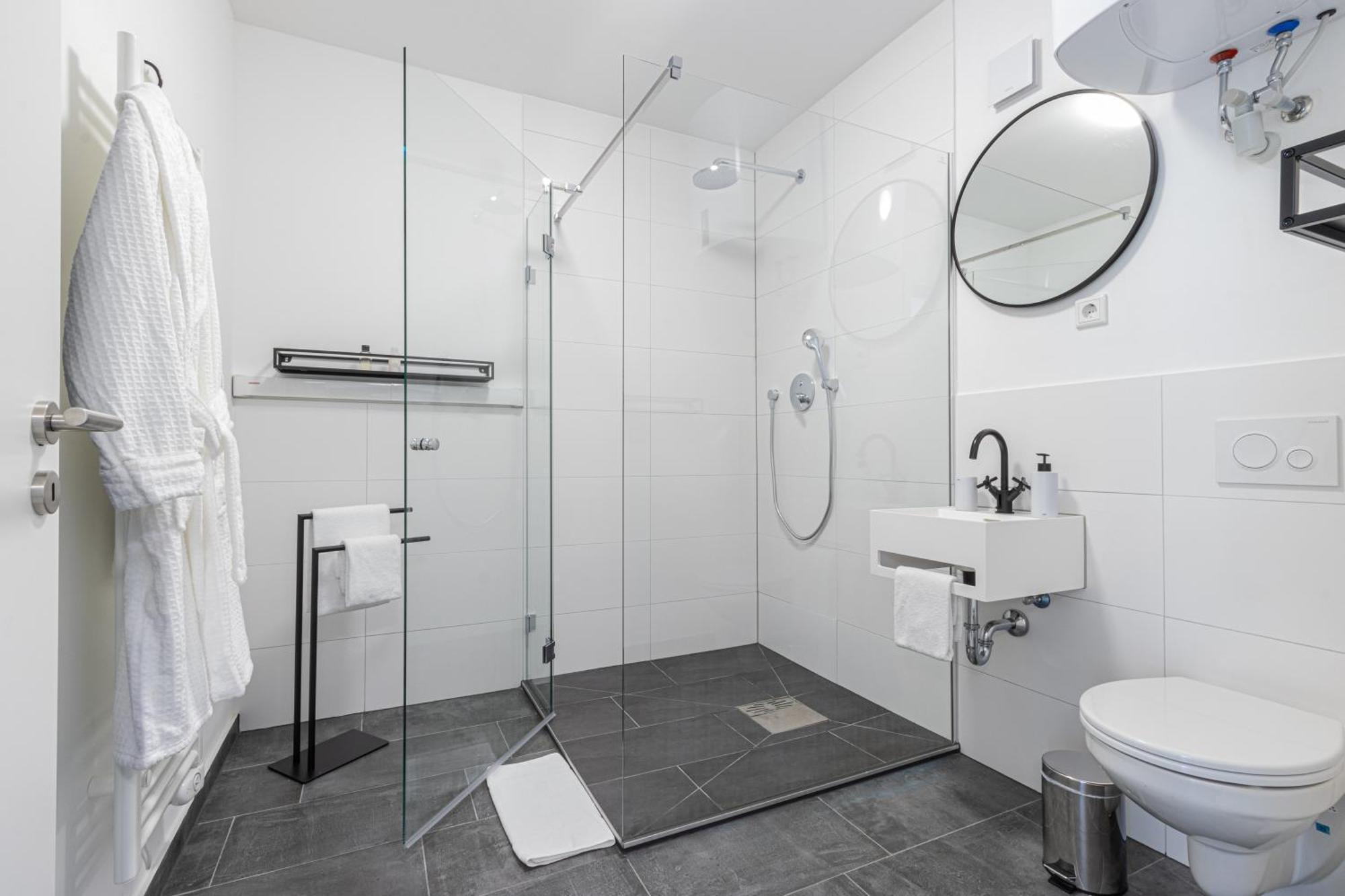 Zzzpace Smart-Hotel Bielefeld Zentrum Buitenkant foto